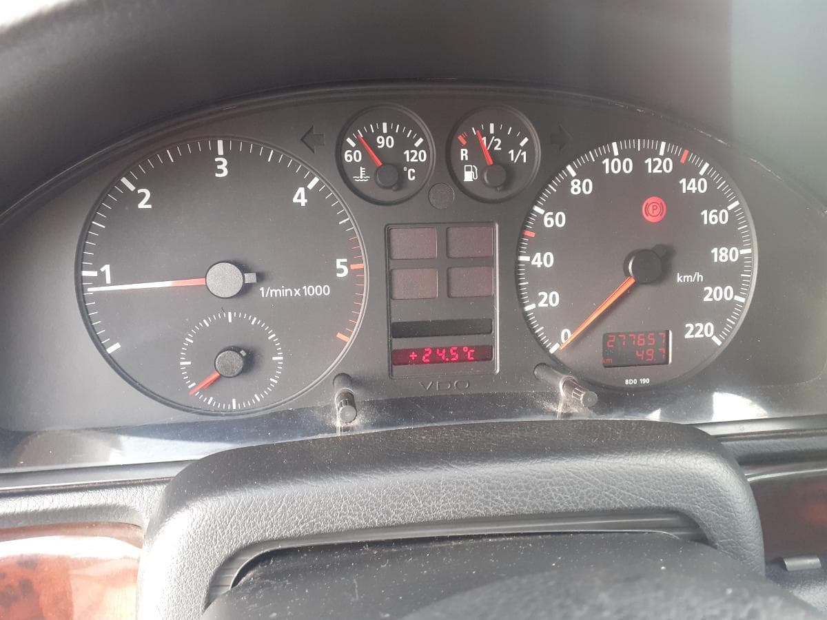 Audi A4 1.9 TDI · Ano 1997 — image 20
