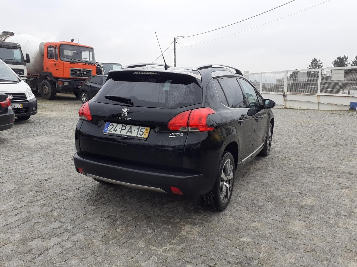 Peugeot 2008 1.6 HDI · Ano 2014 — imagem 4