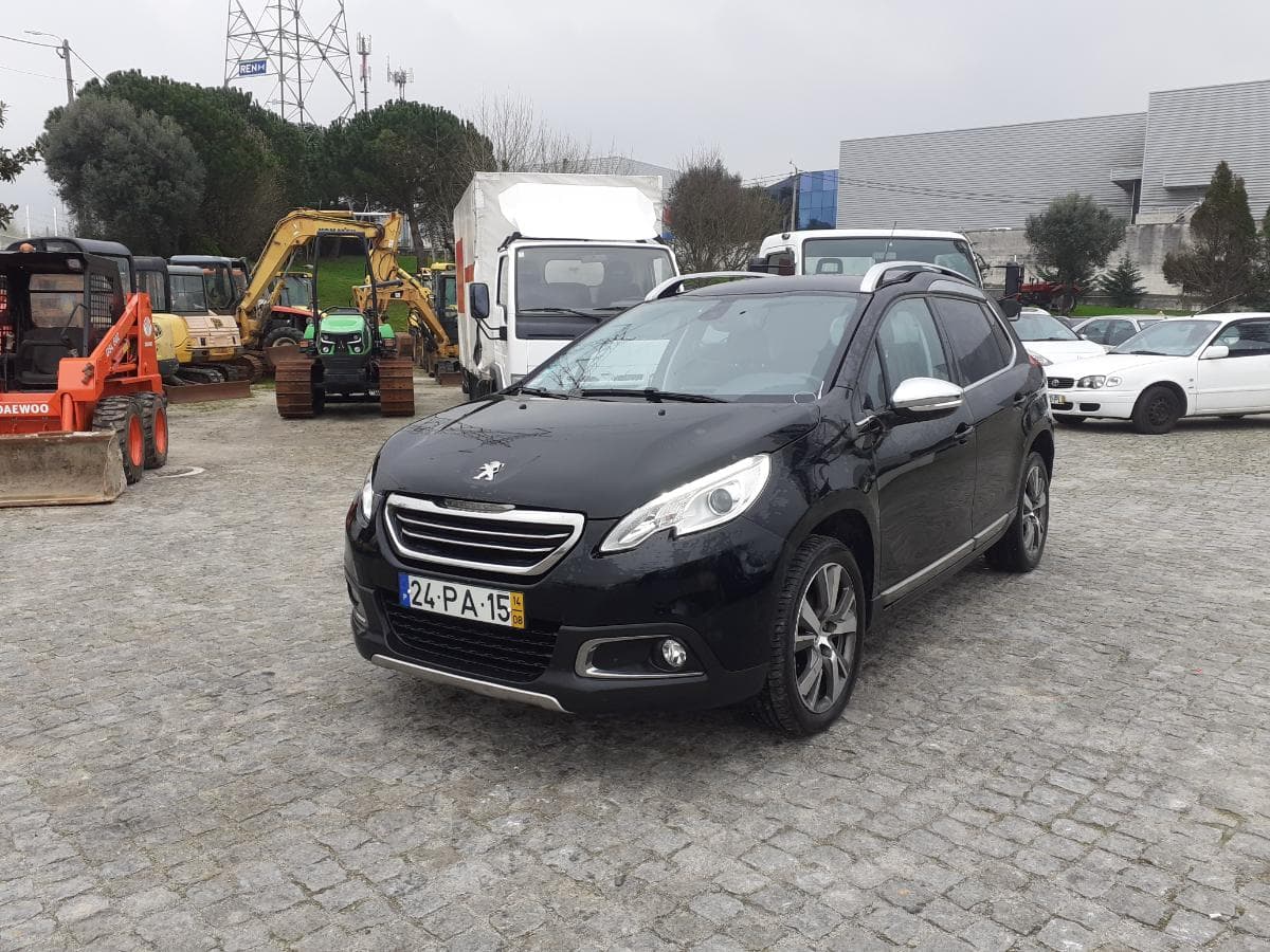 Peugeot 2008 1.6 HDI · Ano 2014 — imagem 3