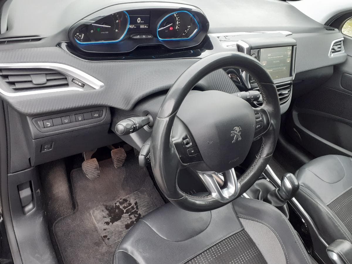 Peugeot 2008 1.6 HDI · Ano 2014 — imagem 16