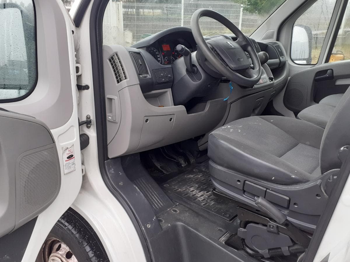 Peugeot Boxer 2.2 HDI · Ano 2011 — imagem 15