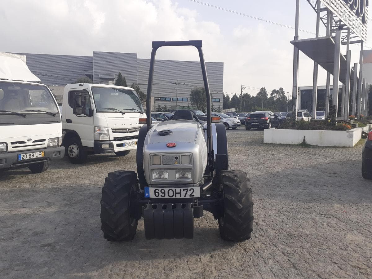 Trator Hurlimann XF 90 4X4 · Ano 2014 — imagem 2