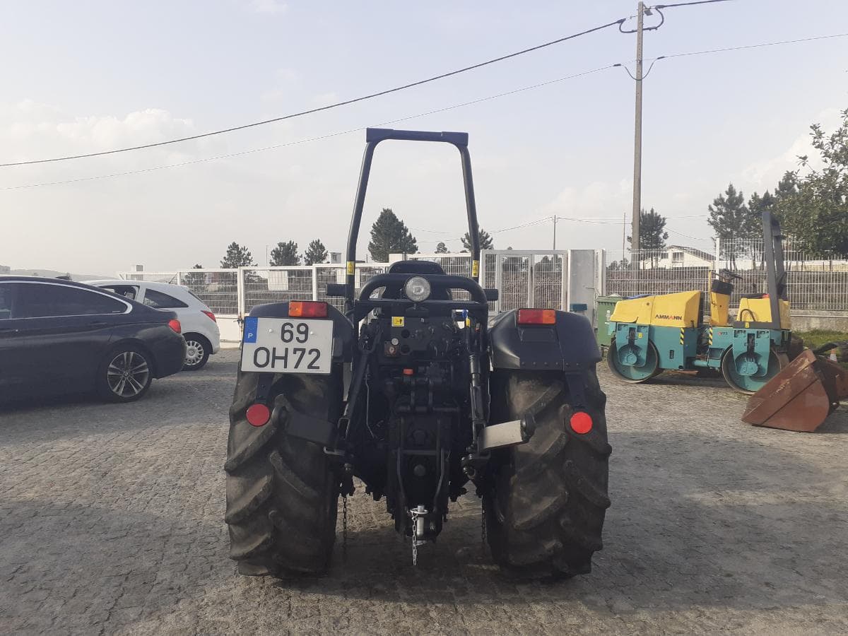 Trator Hurlimann XF 90 4X4 · Ano 2014 — imagem 5