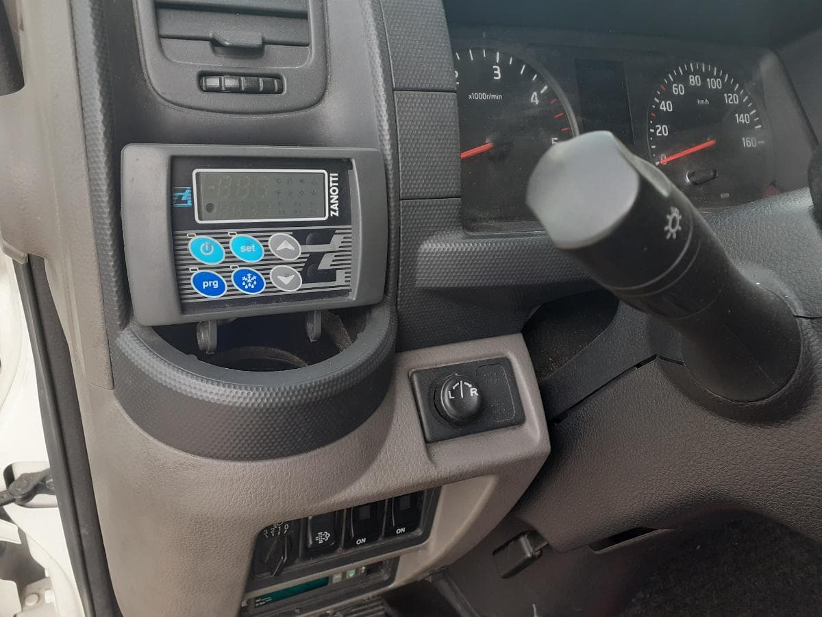 Nissan Cabstar NT400 Cabstar · Année 2015 — image 21