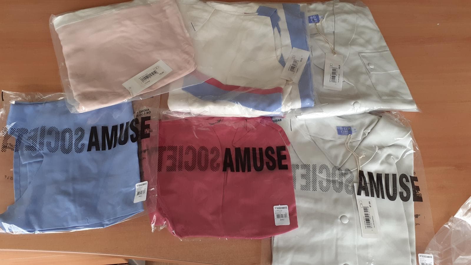 Stock de Roupa e Calçado — image 2
