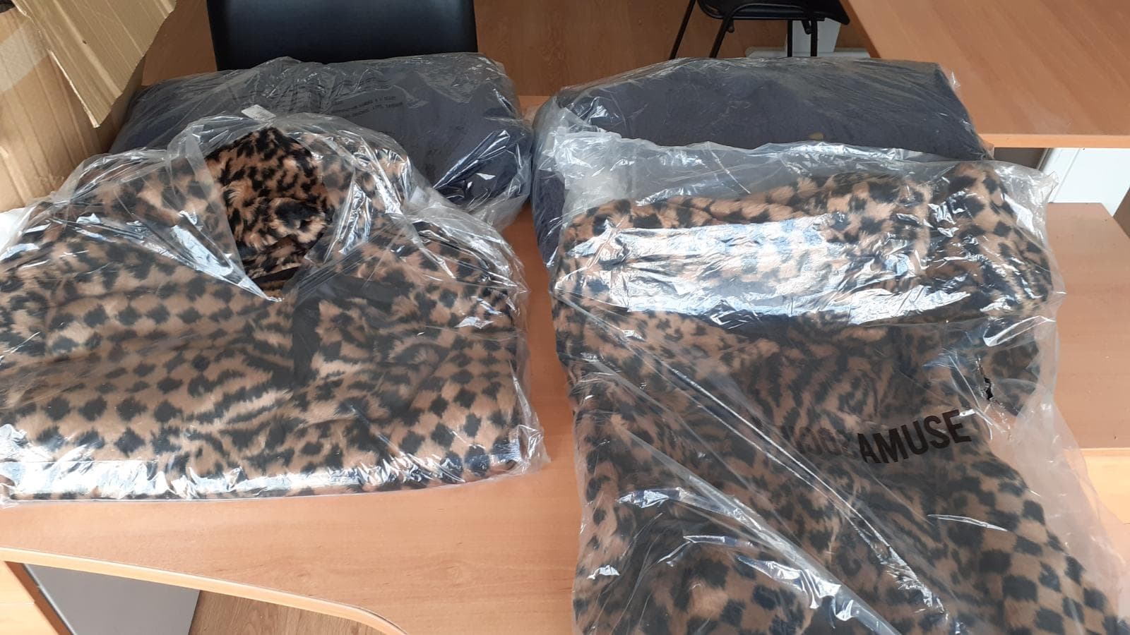 Stock de Roupa e Calçado — image 3