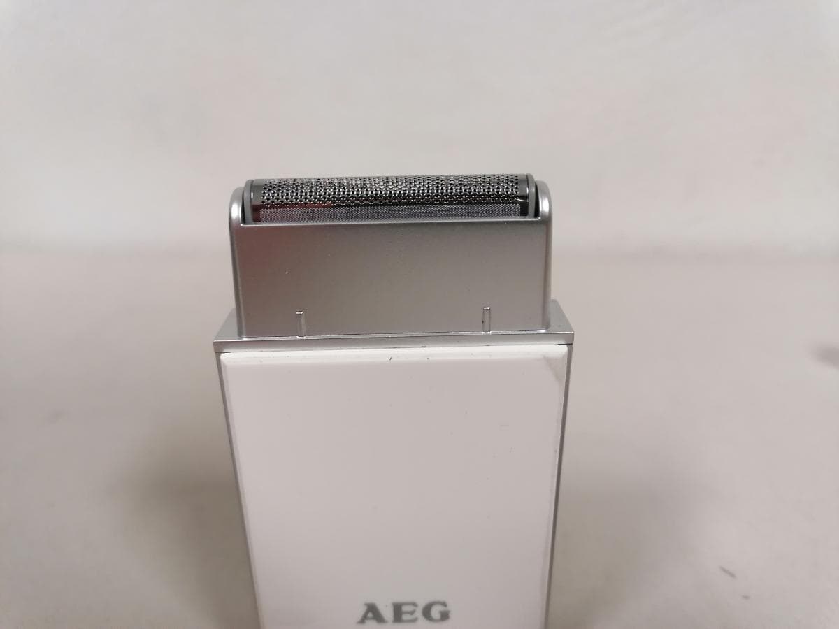 Téléphone + Rasoir + Téléphone portable — image 15