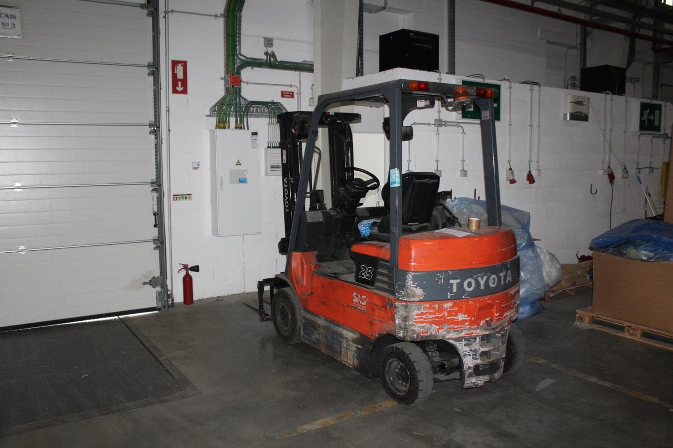 Toyota Forklift — image 5