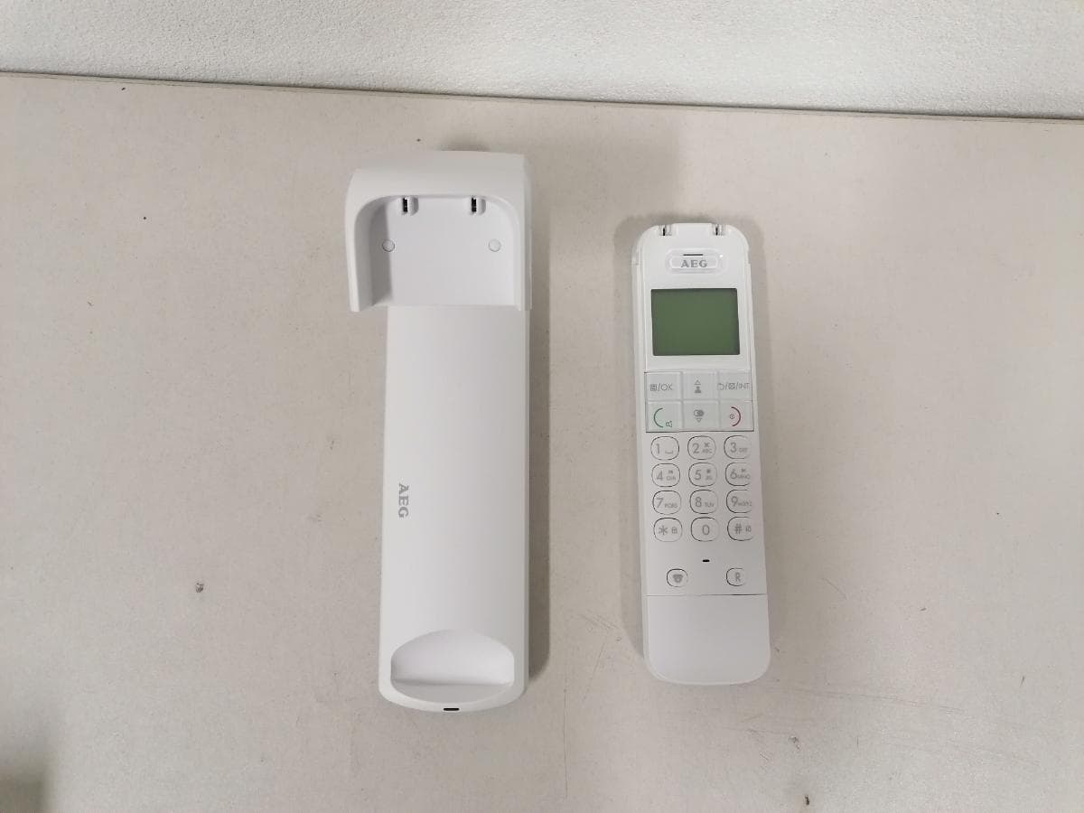 Telefone + Medidor Tensão Arterial + Máquina Barbear + Termómetro + Auricular — imagem 27