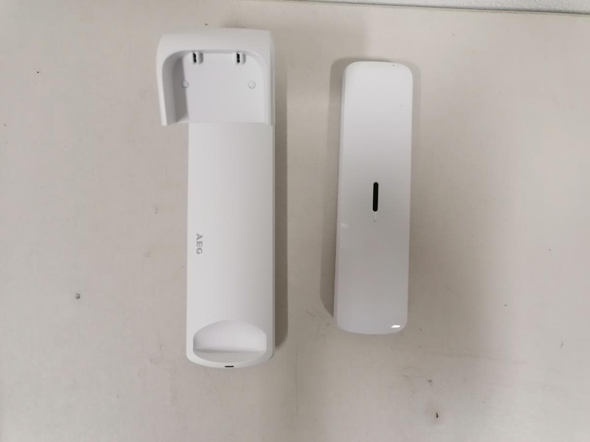 Telefone + Medidor Tensão Arterial + Máquina Barbear + Termómetro + Auricular — imagem 7