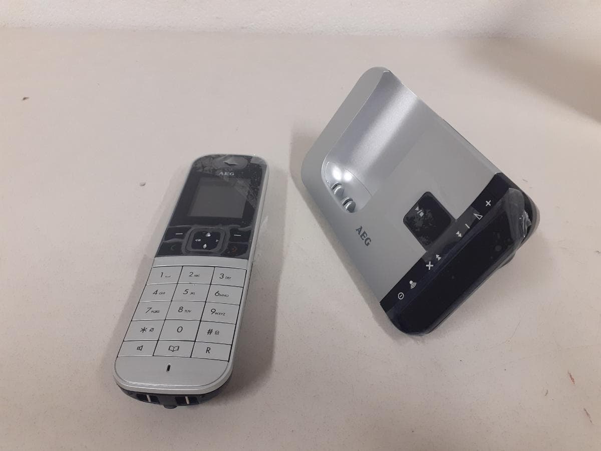 Téléphone + Rasoir + Thermomètre + Casque + Bande passante — image 7