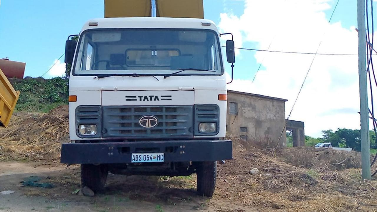 Tata 2516C 6x4 ·