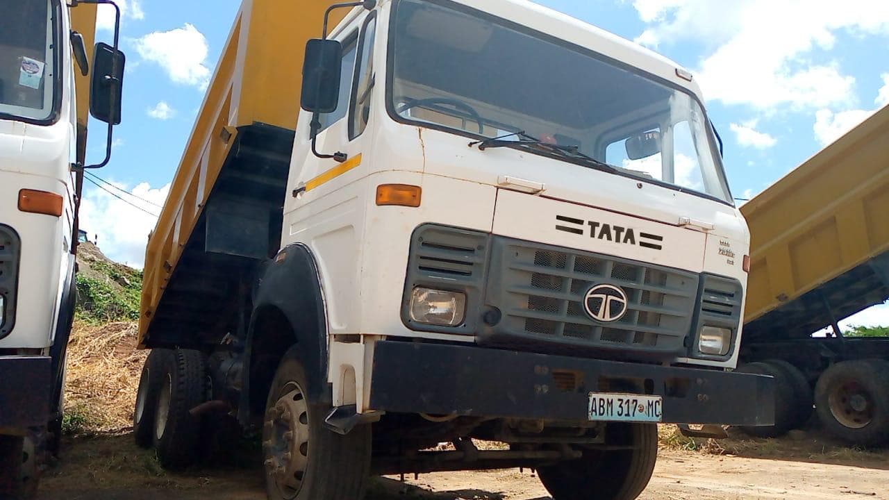 Tata 2516C 6x4 ·