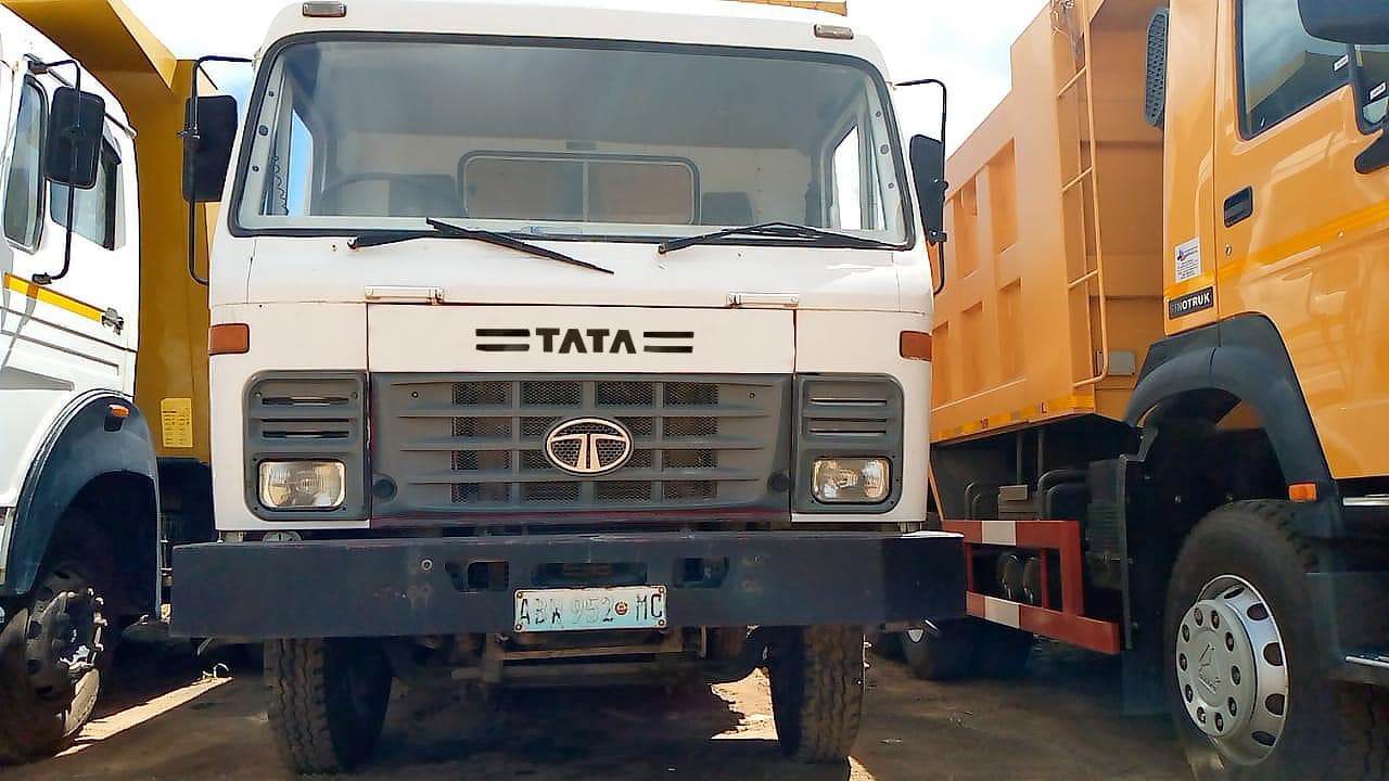 Tata 2516C 6x4 ·