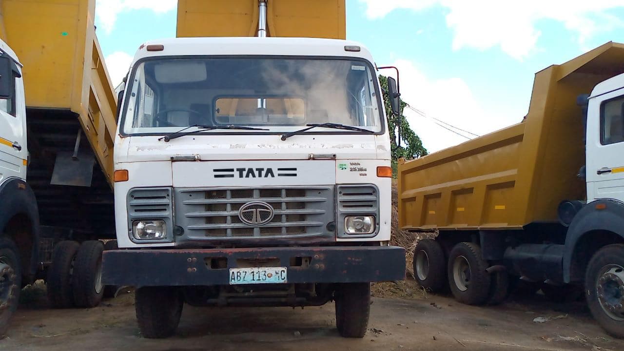 Tata 2516C 6x4 ·