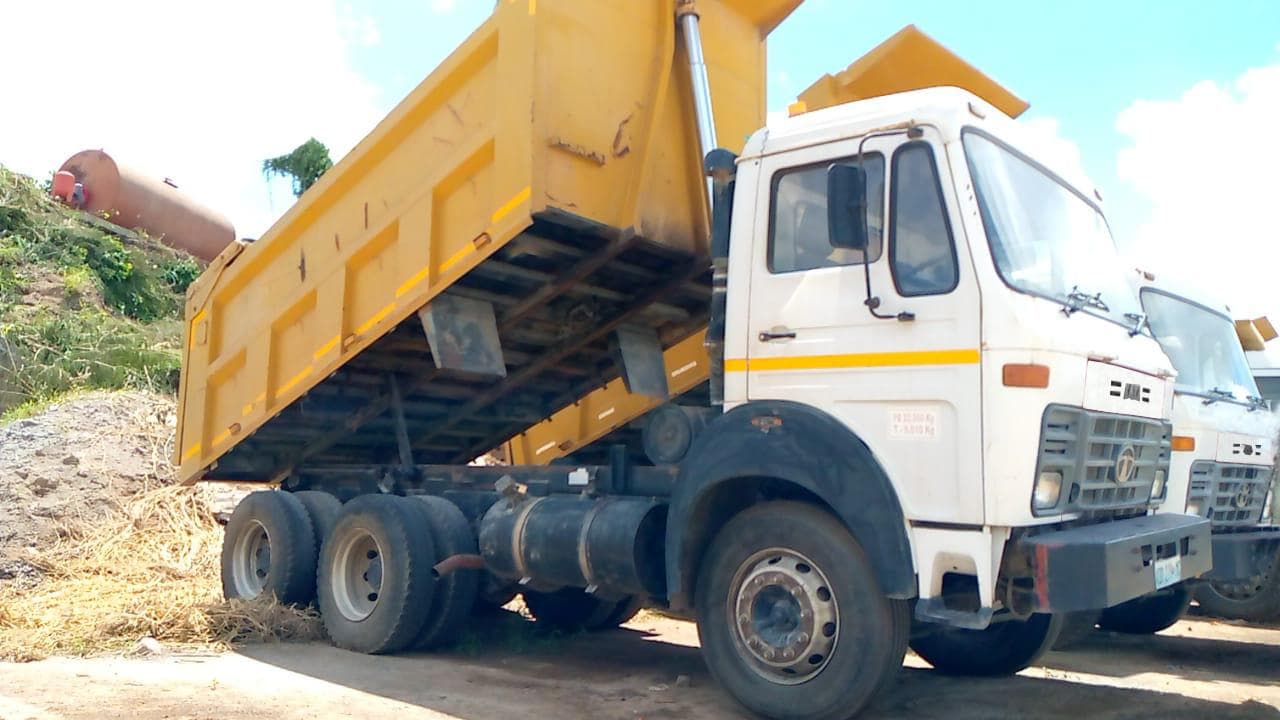 Tata 2516C 6x4 · — imagen 13