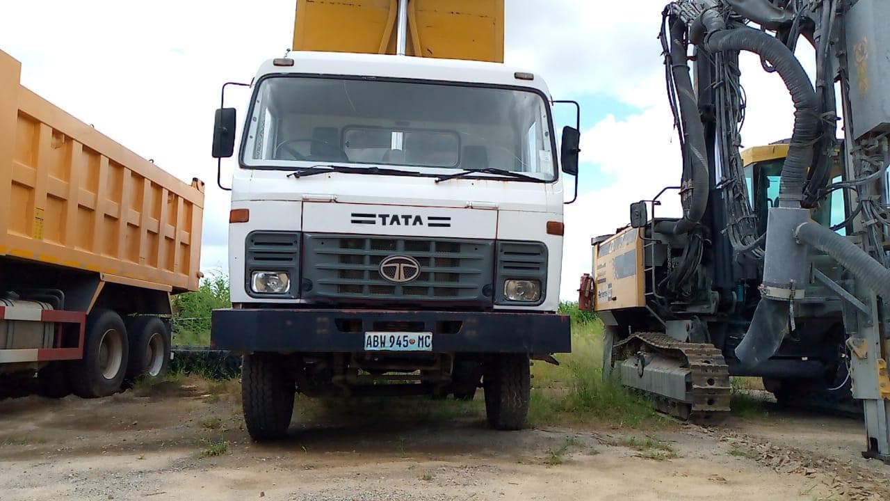 Tata 2516C 6x4 ·