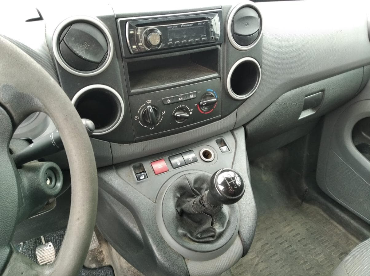 Peugeot Partner — image 8