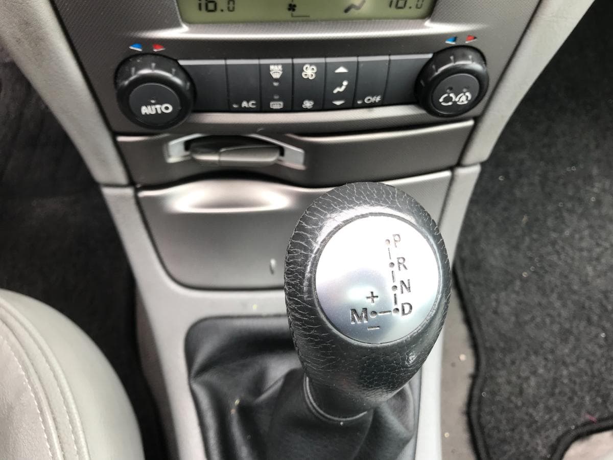Renault Laguna 2.2 Dci · Caixa Automática — image 17