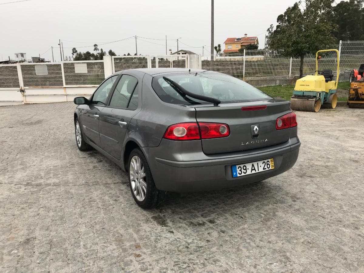Renault Laguna 1.9 DCI · Ano 2005 — imagem 4