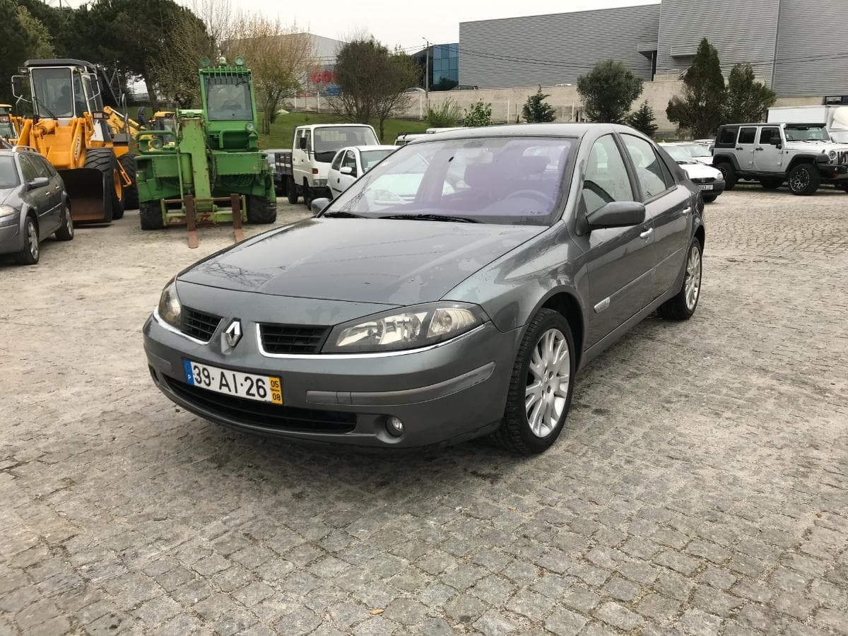 Renault Laguna 1.9 DCI · Ano 2005 — imagem 3