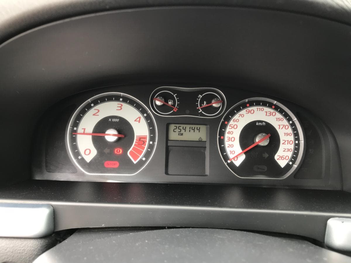 Renault Laguna 1.9 DCI · Ano 2005 — imagem 13