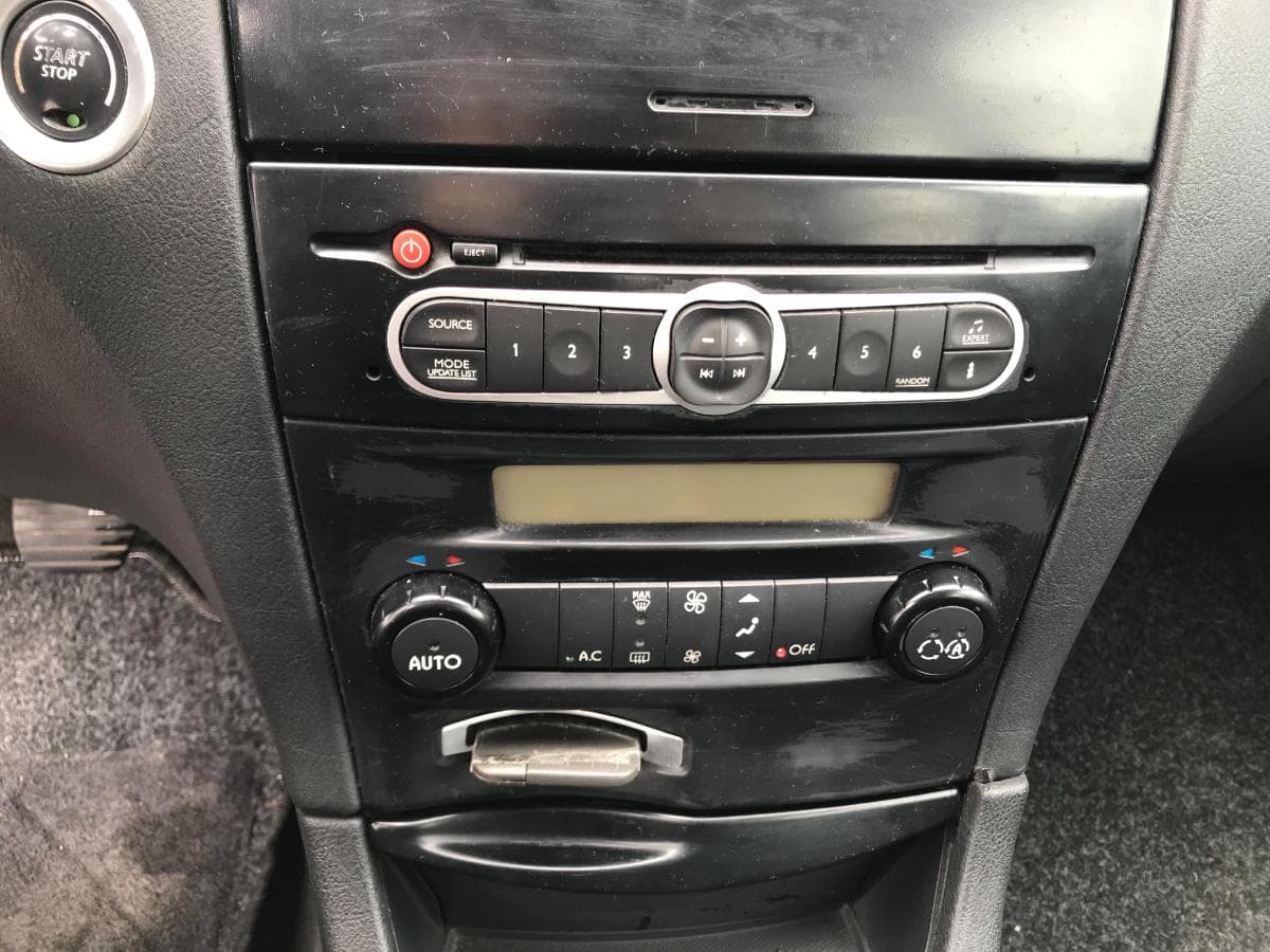 Renault Laguna 1.9 DCI · Ano 2005 — imagem 16