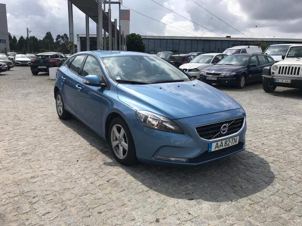 Volvo V40 · Ano 2015 — imagen 1
