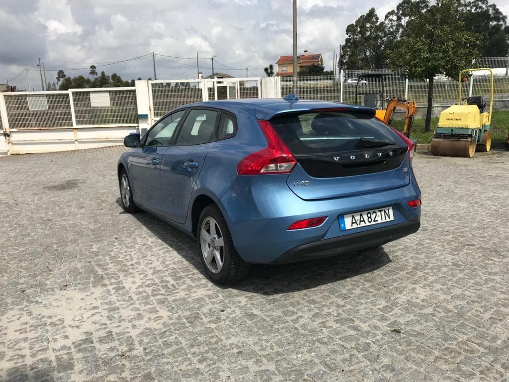 Volvo V40 · Ano 2015 — imagen 4