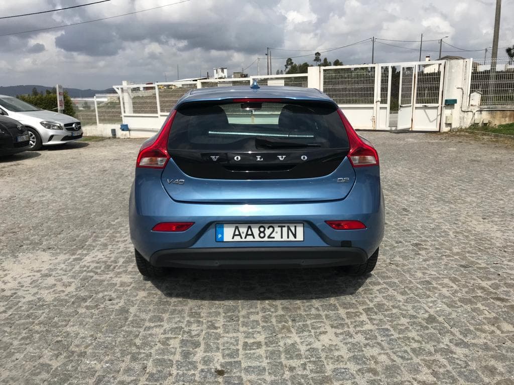 Volvo V40 · Ano 2015 — imagen 5