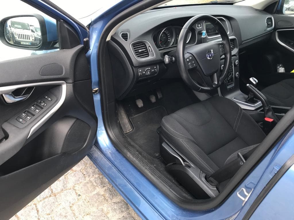 Volvo V40 · Ano 2015 — imagen 12