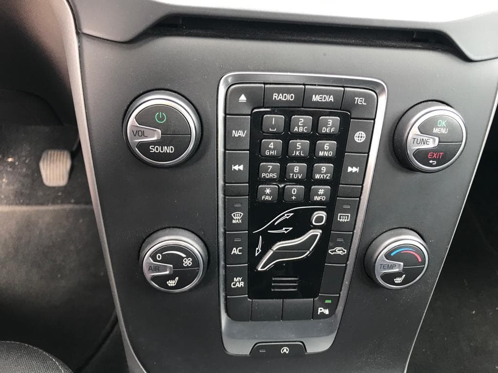 Volvo V40 · Ano 2015 — imagen 17