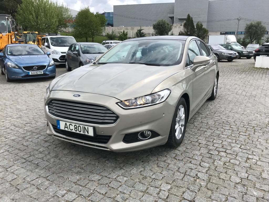 Ford Mondeo · Ano 2015 — image 3