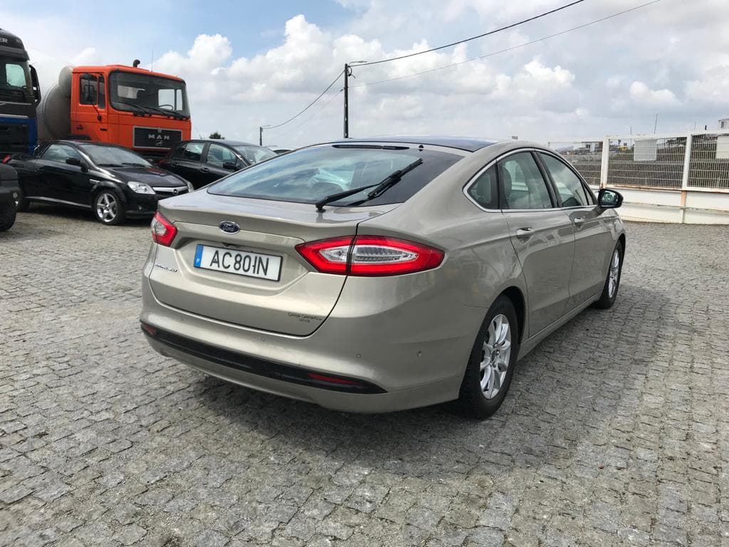 Ford Mondeo · Ano 2015 — image 6