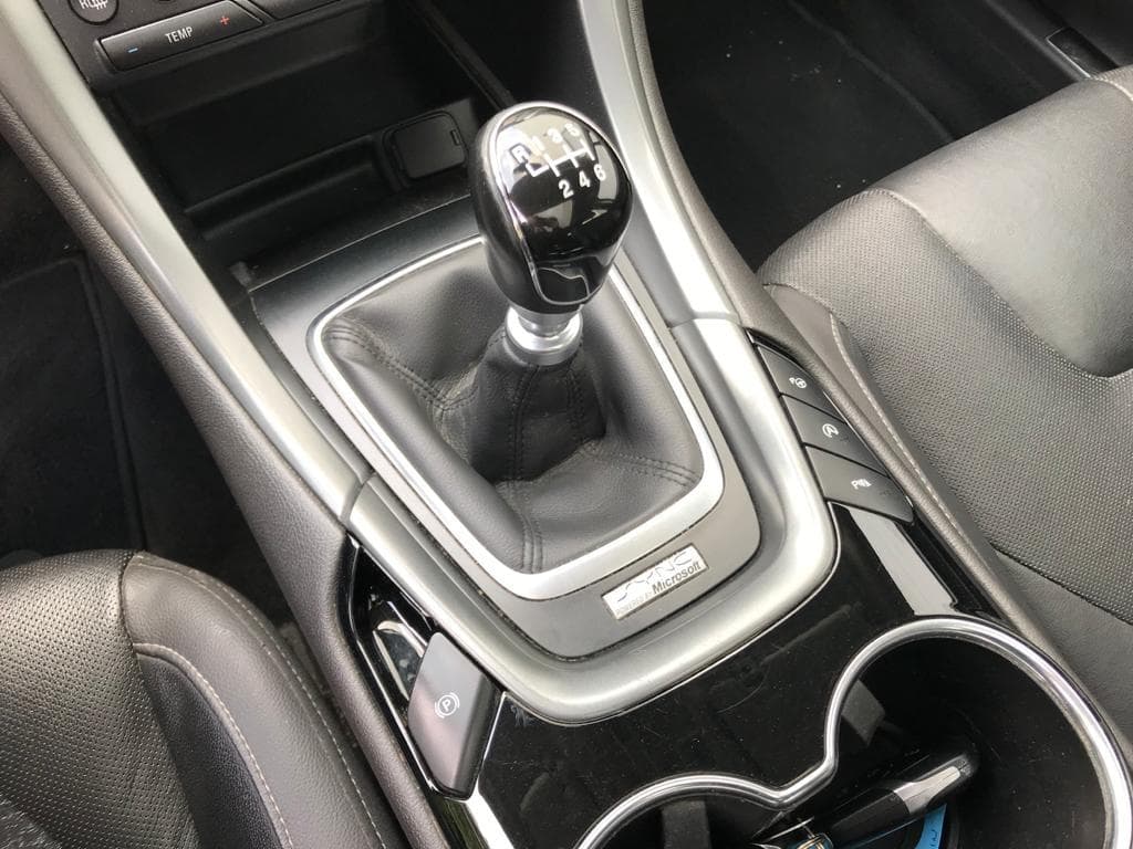 Ford Mondeo · Ano 2015 — image 26