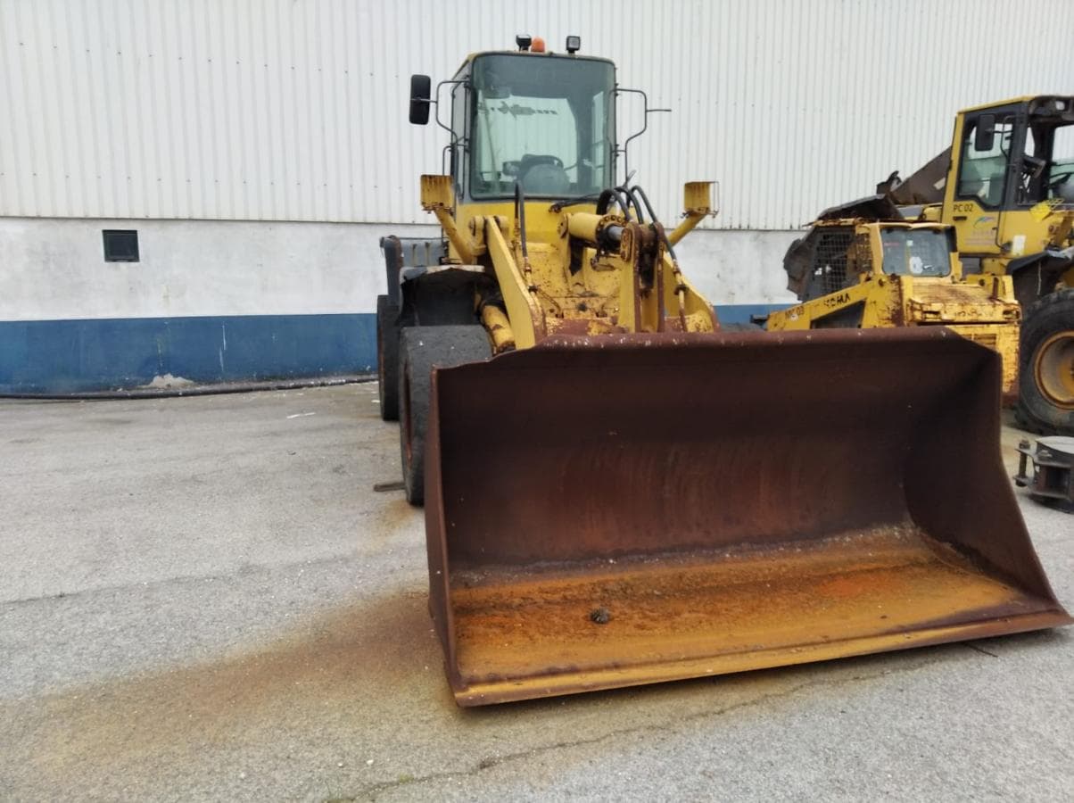 Pá Carregadora Komatsu WA 320 — imagen 2