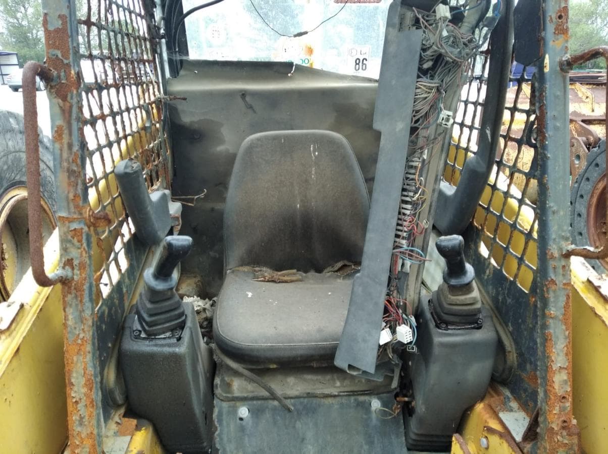Mini chargeuse Komatsu SK 07 — image 4