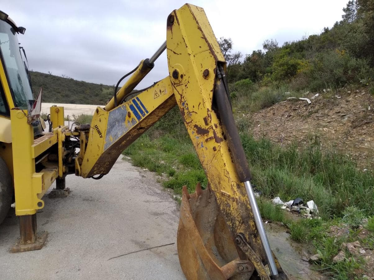Retroescavadora Komatsu WB 93 — imagen 7