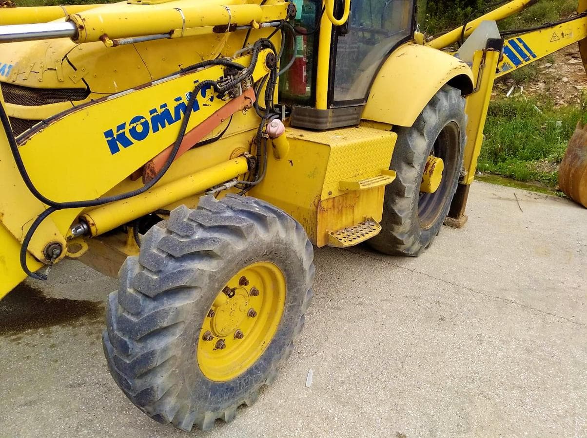 Retroescavadora Komatsu WB 93 — imagen 5