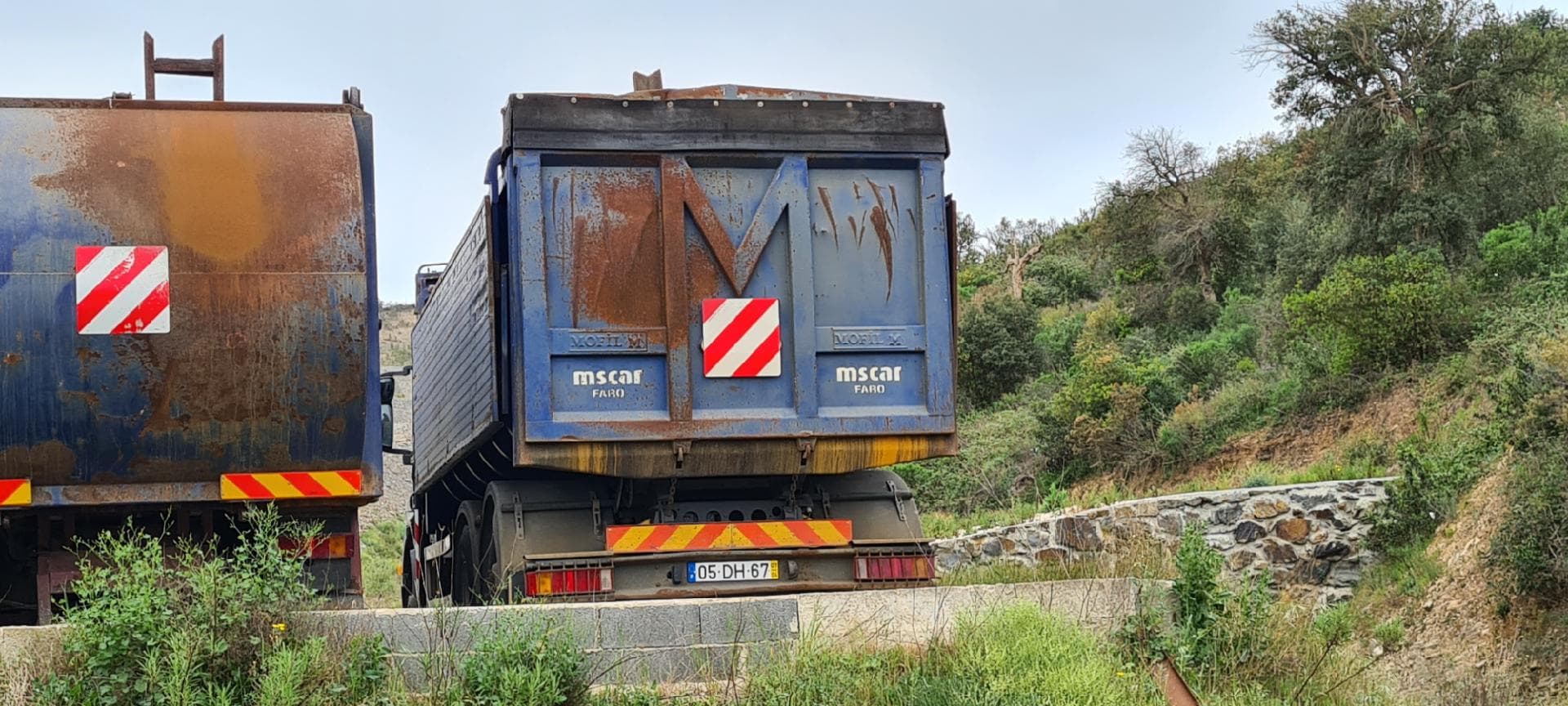 Iveco Stralis 360 26T com Grua e Contentor Basculante — imagen 11