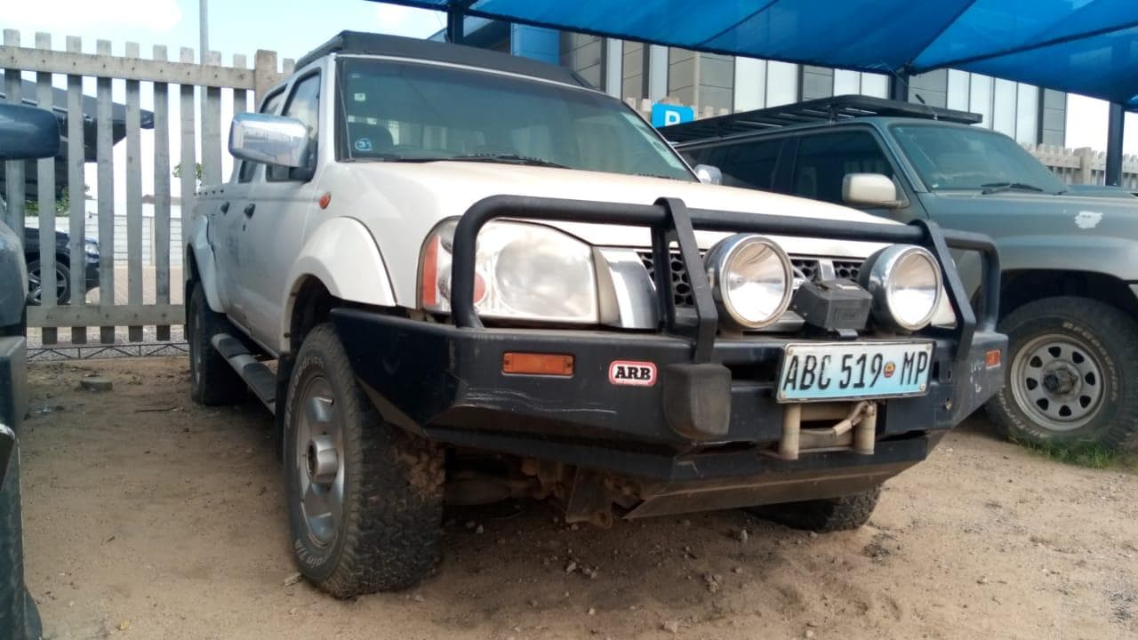 Nissan Hardbody  ·