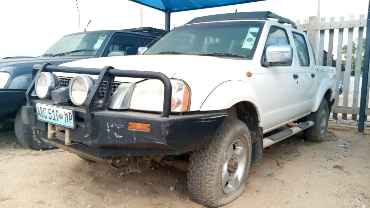 Nissan Hardbody · — image 3