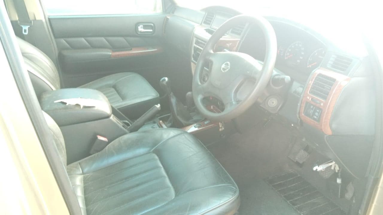 Nissan Patrol  · — image 7