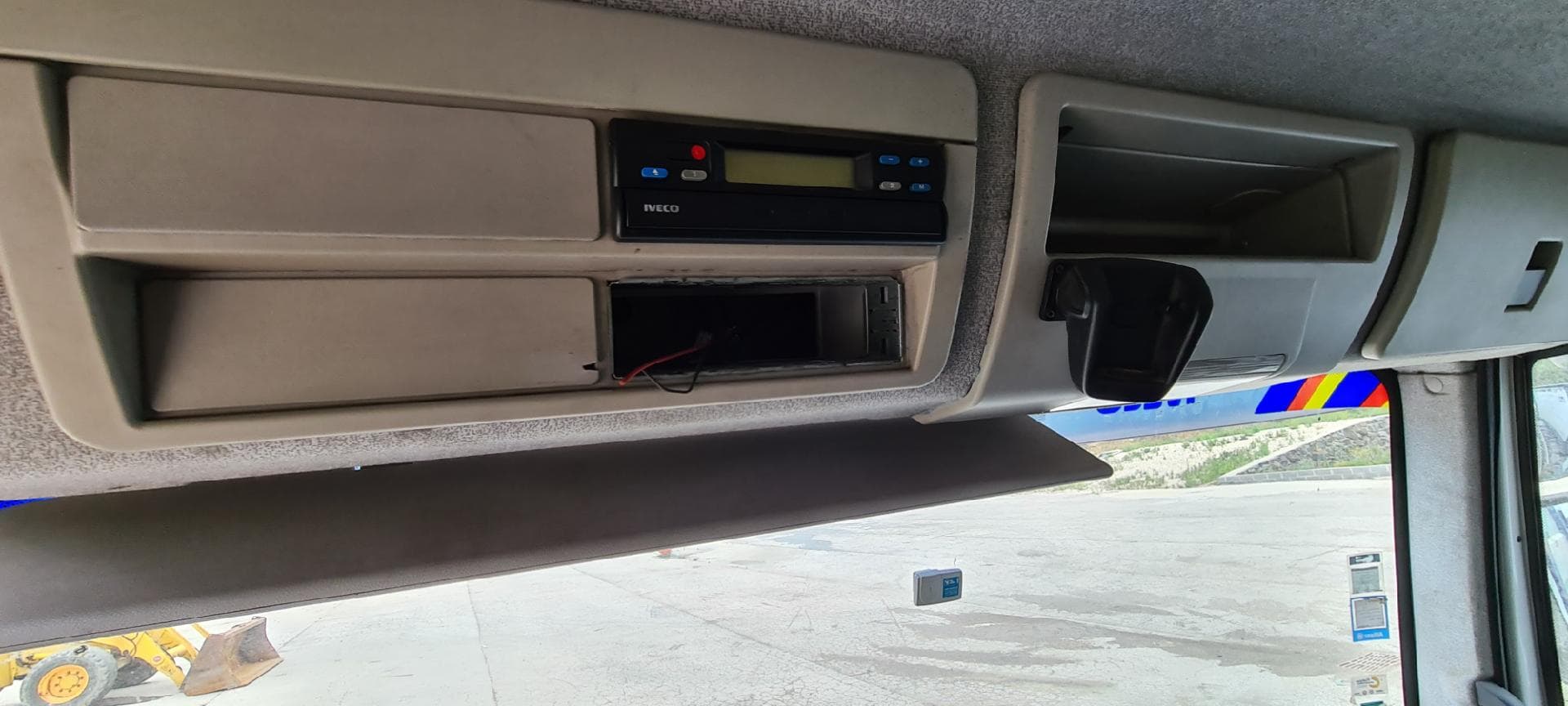 Iveco Eurocargo ML75 com Compactador 6/9 — imagen 14