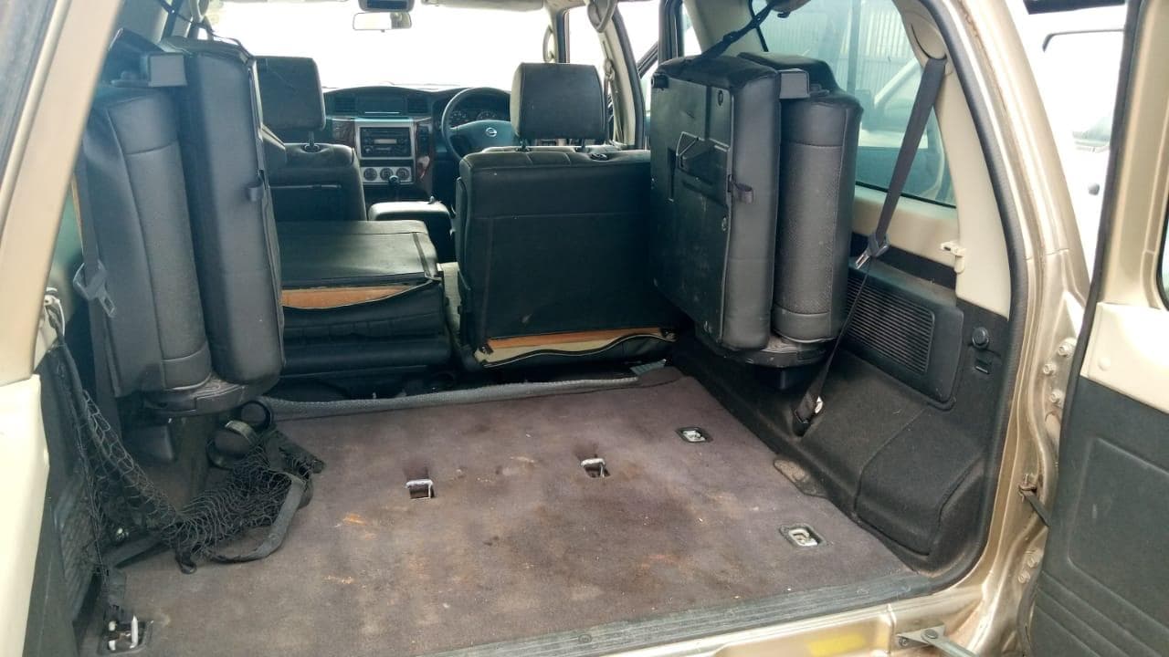 Nissan Patrol  · — image 9