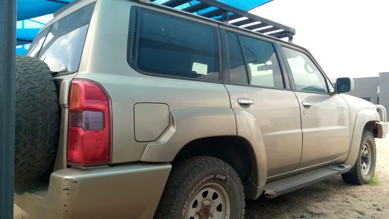 Nissan Patrol  · — image 10