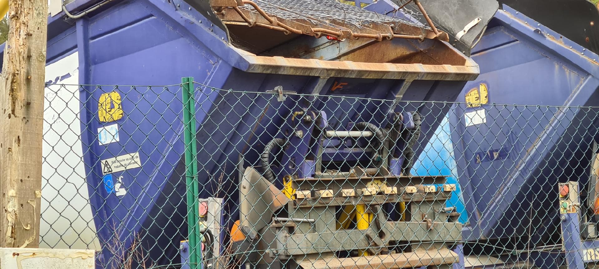 Iveco Eurocargo ML75 com Compactador 6/9 — imagen 7