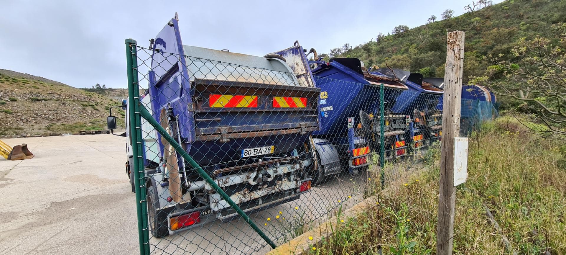 Iveco Eurocargo ML75 com Compactador 6/9 — imagen 6