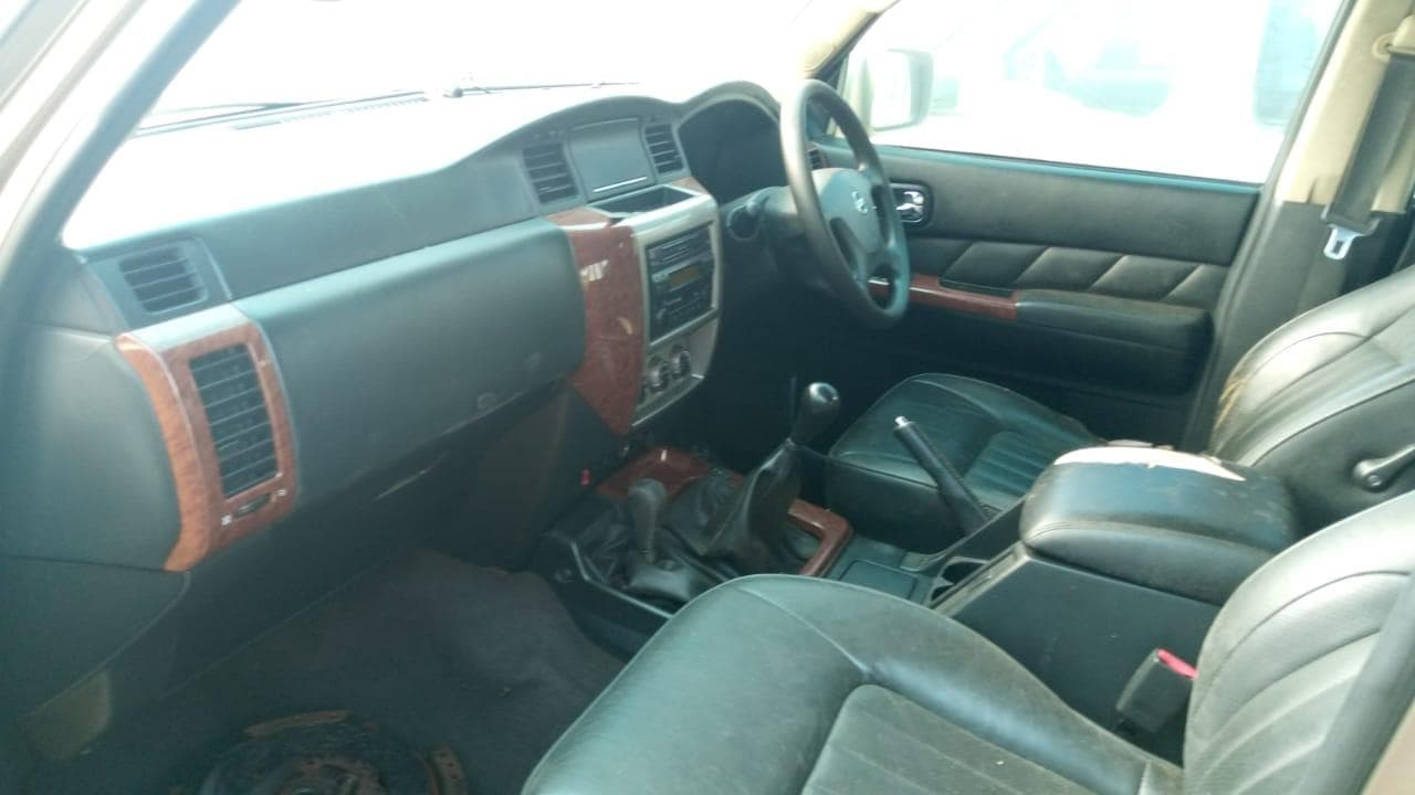 Nissan Patrol  · — image 15