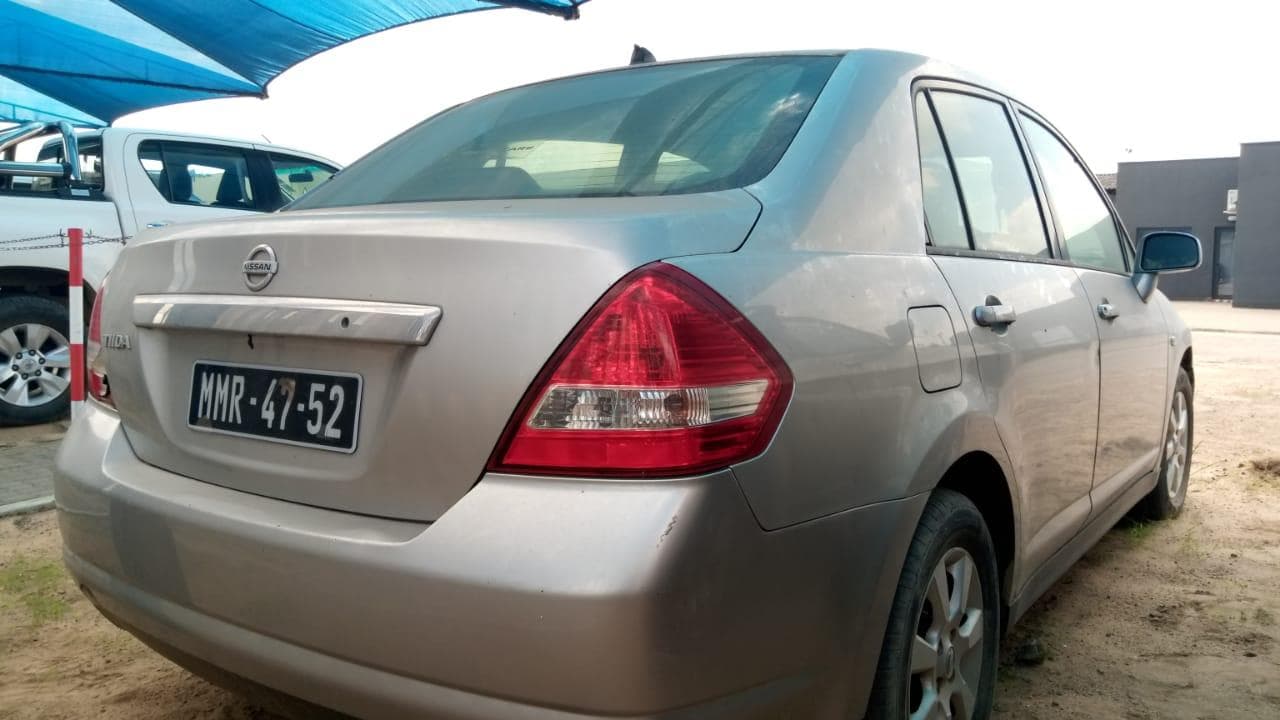 Nissan Tida · — image 4